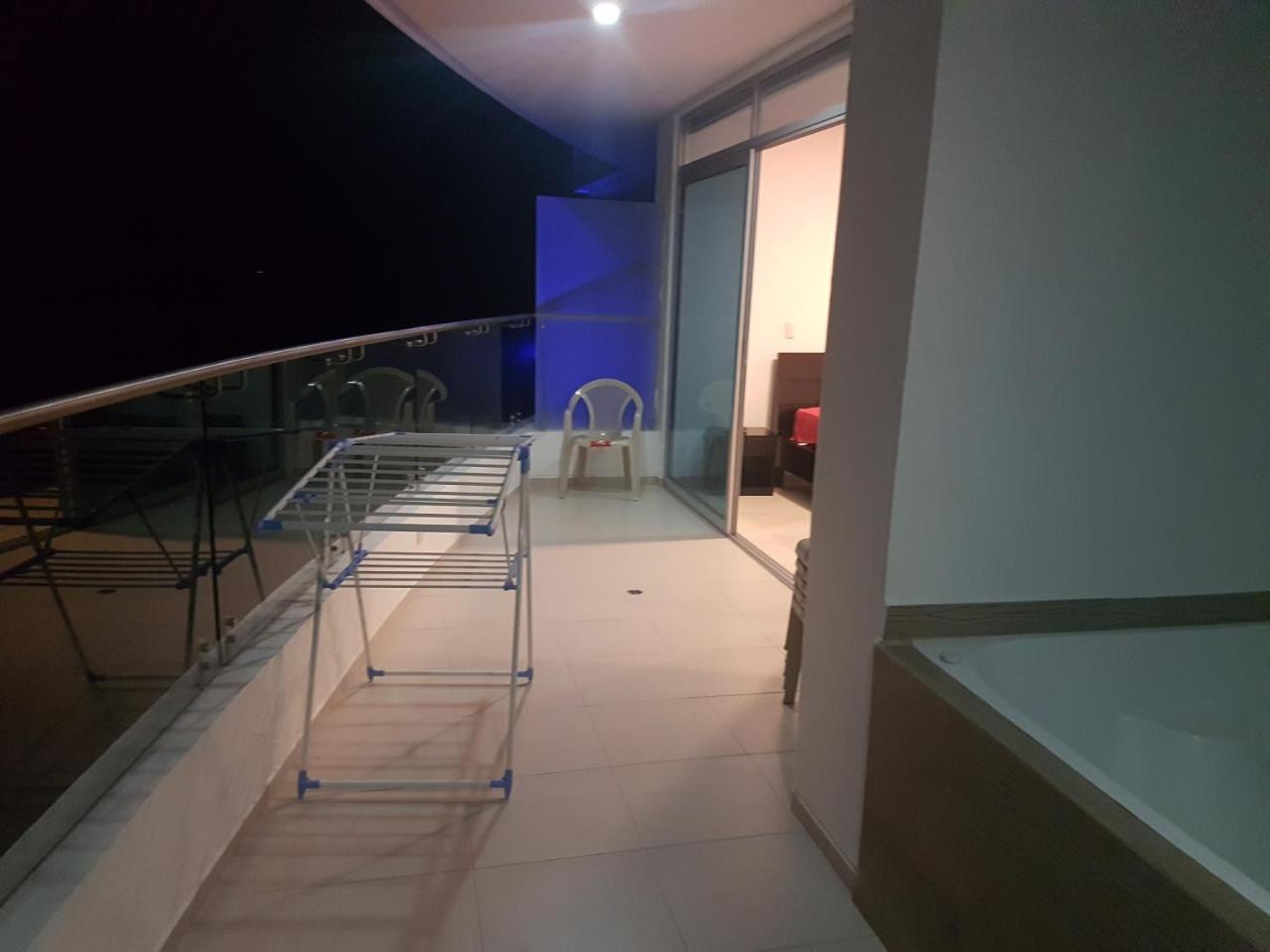 Departamento Frente Al Mar Grand Diamond * Tonsupa