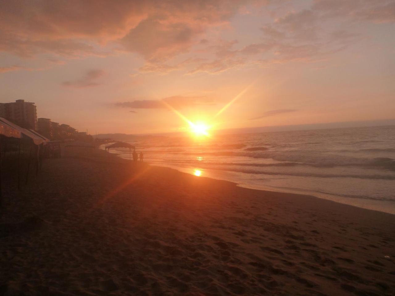 Departamento Frente Al Mar Grand Diamond * Tonsupa