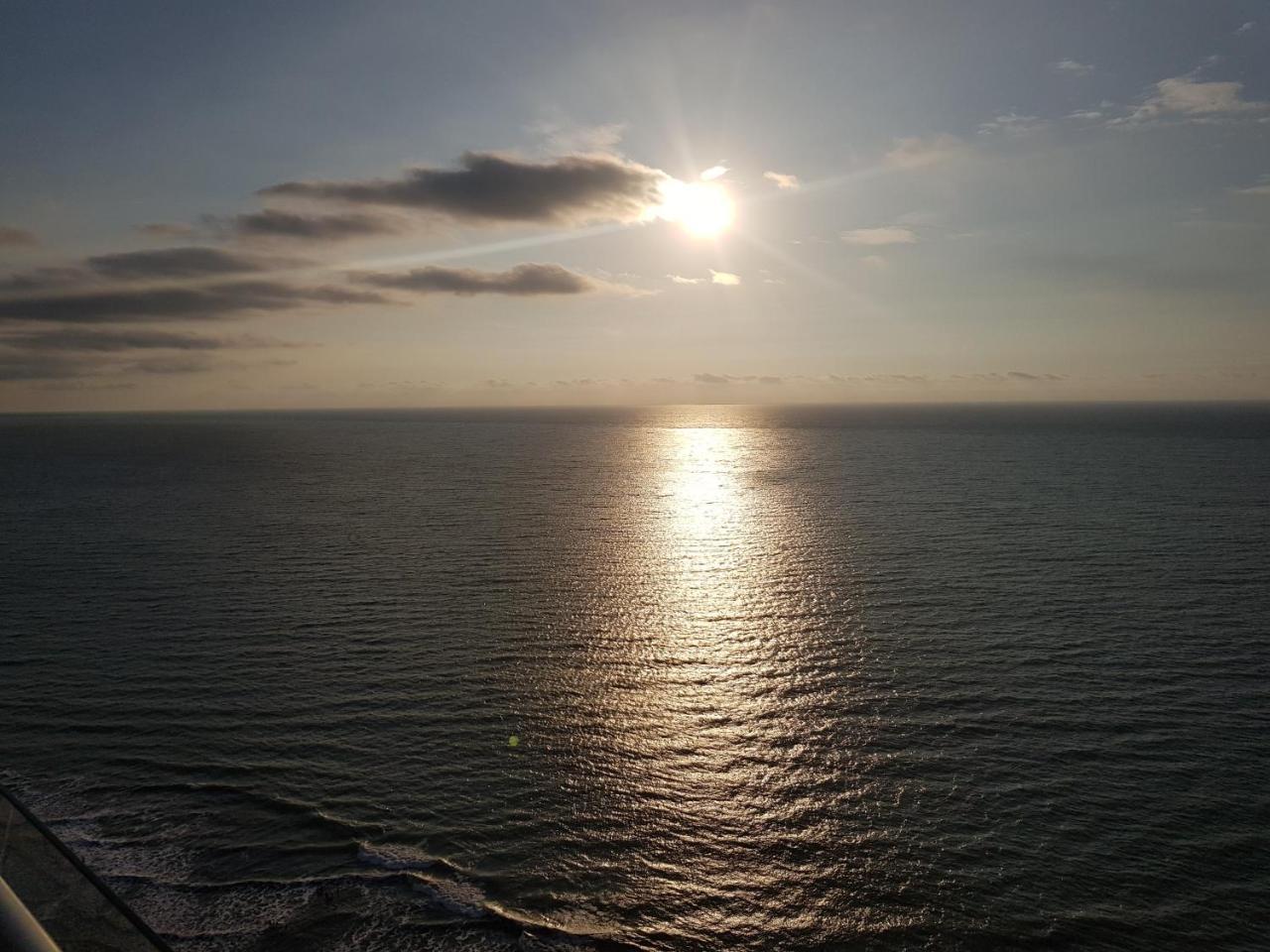 Departamento Frente Al Mar Grand Diamond Apartment Tonsupa