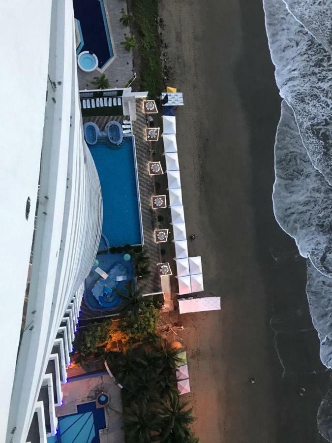 Departamento Frente Al Mar Grand Diamond Tonsupa